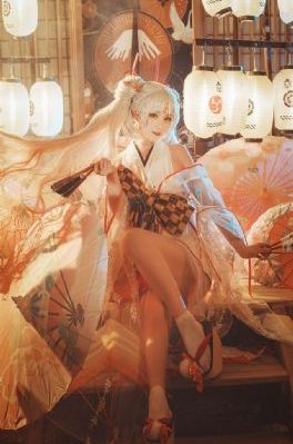 《桃色》无删减床戏_十万网红美女美酱