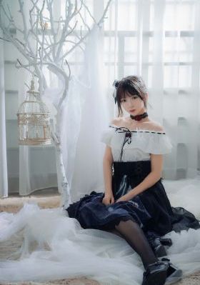 玩同学的美艳丰满吗咪_超清高清视频观看