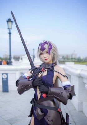 欧美黑人又大又粗大战金发美女_超清超清免费观看