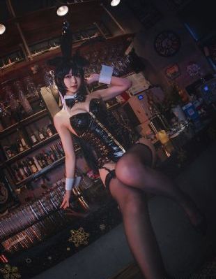 凶猛办公室三部曲之美女求生记_720超清在线观看