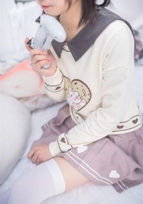 欧美人妖手媱自慰_BD英语HD高清在线观看